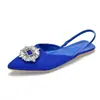 Sandalias de Espalda Abierta para Verano 2026, Nuevo Modelo de Exportación Transfronteriza, Zapatos de Media Pantufla Planos de Punta Aguda con Tira Única de Satén y Pedrería