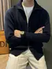 Cárdigan de color liso de alta gama con cuello alto y cremallera, chaqueta de punto cálida de moda de otoño e invierno para hombre, estilo 'old money'