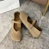 Zapatos Mary Jane planos y minimalistas para mujer, perfectos para combinar con faldas en el otoño de 2026. Estilo nuevo y popular, diseño de punta poco profunda, adecuado para ir al trabajo