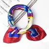 50 Lenços de Seda para Mulheres, Primavera, Verão e Outono, Finos e Modernos, Versáteis e Elegantes, Adequados para Uso Profissional, Comissárias de Bordo, Lenços Pequenos para Pescoço, Lenços de Cabeça