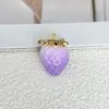 Colgante de coche de gelatina transparente degradada con fresa, amuleto de aleación, acrílico, cadena para teléfono DIY, llavero, accesorio para bolso