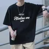 Camiseta de Manga Corta con Estampado Estilo Hong Kong para Hombre Nueva Marca de Moda Holgada y Versátil Holgada Ins Casual Top de Media Manga Ropa para Hombre