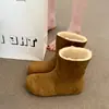 Botas de Neve Estilo Retro Novo Fundo Plano Femininas Outono Inverno Simples Casuais Cano Médio Camurça 2026 Algodão Bico Redondo Slip-on