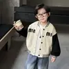 Chaqueta de béisbol de pana para niños, Nuevo modelo Primavera y Otoño 2026, Chaqueta moderna para niños, Ropa exterior a bloques de color a la moda para Otoño