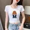 Camiseta de Manga Curta de Seda de Leite para Mulheres, Novo Estilo de Verão com Gola Redonda, Corte Slim, Estilo Curto, Top Versátil para Pessoas Baixas