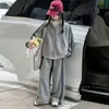 Conjunto de Sudadera Cardigan de Otoño para Niñas 2026 Nuevo Estilo Coreano Holgado Moderno Deportivo Conjunto de Dos Piezas para Niños Mayores