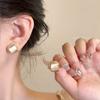 Aretes de botón de perlas de plata 925 estilo ins para mujer, nicho de moda de lujo ligero de alta gama, aretes versátiles, aretes elegantes retro