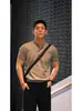 Camiseta Masculina de Verão Nova Cor Sólida Cleanfitt Gola Henry Manga Curta Estilo Americano Casual de Alta Qualidade Meia-Manga