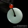 Pendente de fivela de segurança de jade A natural atacado de alta qualidade arroz glutinoso gelado verde claro cabeça de água pé pé boutique mercadorias pingente de jade