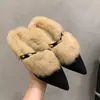 Decoración Metálica Persona Perezosa Otoño/Invierno Punta Puntiaguda Estilo Retro Boca Baja Peluda Deslizables Cubre Cabeza Pantuflas Meilade Pantuflas de Exterior