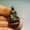 Antigo diverso retrô cobre Buda latão maciço Xizang rei polegada Buda enfeites para casa Xizang pequenos enfeites uma variedade de atacado