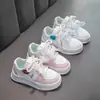 Zapatillas Blancas para Mujer 2026 Nuevo Estilo Lindas de Nicho Versátiles Casuales Zapatos Deportivos
