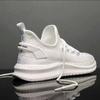 Zapatillas de deporte de fabricantes al por mayor para hombre nuevas transpirables populares zapatillas de deporte de primavera y otoño tejidas con mosca zapatos casuales de tela de malla