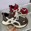 Tênis de Treino Alemão Versátil com Solado Grosso para Aumentar a Altura em 6cm para Mulheres, Novo Tênis "Dad Shoes" Outono 2026, Tênis Esportivo de Malha Confortável para Corrida