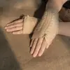 Luvas de Pérola 100% Caxemira Outono/Inverno Novo Estilo Feminino Meio Dedo Sem Dedos Trançado Quente Proteção de Braço Escrita