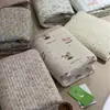 Corea del Sur Algodón de Ganso Cubierta de Cama Juego de Tres Piezas Lavable a Máquina Algodón de Doble Cara Acolchado Sábana de Cama Acolchada Manta Universal para Todas las Estaciones