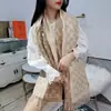 Bufanda Larga con Patrón de Letras 2026, Nuevo Estilo Otoño/Invierno para Microempresa, Cálido Chal de Imitación Cachemir Jacquard Espesado para Mujer, Venta al por Mayor