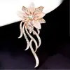 Mariposa Incrustada de Diamantes de Venta Caliente Transfronteriza Broche Versátil Simple Flor Pin Antiexposición Accesorios para Ropa Ramillete Mayoreo