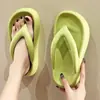Chanclas de Verano Versátiles de Punta Plana Antideslizantes Negras para Mujer con Suela Gruesa Chanclas para Mujer con Sensación de Caca para Uso en Interiores y Exteriores