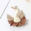 Pato de Tela Lindo Cisne de Encaje Corazón Oso Niña de Dibujos Animados Colgante para Mochila Broche Accesorios para Zapatos y Sombreros
