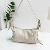 Bolso bandolera retro cool para chica europea y americana, otoño e invierno 2022, nuevo bolso de mano de moda con textura de cuero suave
