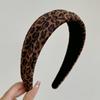 Diadema Coreana Nueva de Otoño e Invierno con Estampado de Leopardo, Corona Alta, Diadema de Terciopelo Retro con Borde Ancho, Selección de Bloguero de Estilo de Gama Alta