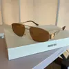 Gafas de sol irregulares de doble haz 2025 nuevas, forma cóncava, gafas para tomar fotos, para hombres y mujeres guapos y atractivos, gafas cómodas