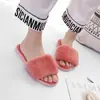 Sapatos de pelúcia com costura de carro em cores doces, novos para crianças, com abertura nos dedos, preguiçosos, fábrica leve, pantufas de casa, outono e inverno, estoque disponível