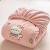 Novo Lençol de Cama Ajustável de Veludo Leite Patchwork Bordado Veludo Cor Pura Desenho Animado Veludo Francês Conjunto de Três Peças Fofo e Espesso para Proteger o Colchão