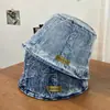 Sombrero de Cubo Vintage Casual de Moda con Letras Protector Solar Sombrero Versátil para Adelgazar la Cara para Mujeres Estilo Ins Sombrero de Cubo para Cubrir la Cara