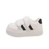 Zapatillas blancas de suela gruesa para mujer para verano, zapatos transpirables y que no dan calor, nuevas zapatillas de malla para mujer 2026 para combinar con faldas, zapatillas casuales