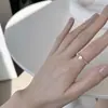 Anillo de Ópalo de Diseño Exclusivo para Mujer, Estilo Minimalista, Moderno y Versátil, Anillo Abierto de Alto Nivel Dulce-Cool para Dedo Índice, Nuevo Modelo 2025