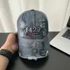 Boné de Baseball em Jeans Lavado com Bordado de Letras para Mulheres, Chapéu de Sol de Verão com Aba Larga, Efeito Emagrecimento Facial
