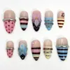 30 Piezas Uñas Europeas y Americanas Portátiles Talladas 3D Desmontables Flor de Perla de Acero Uñas Postizas Lunares Forma de Gota de Agua Pegatinas para Uñas