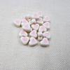 Venta al por mayor de accesorios de joyería, cuentas de colores con agujeros rectos, cuentas acrílicas de imitación de porcelana con forma de corazón de melocotón, accesorios de perlas con forma de corazón de melocotón con agujeros pequeños