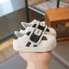Zapatos de Lona para Niñas 2025 Primavera Nuevos Moda Coreana Zapatos Casuales Zapatos para Bebé Niño Suela Suave Antipatadas Zapatos para Caminar Modernos