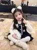 Conjunto de inverno espesso para meninas 2026 novo estilo infantil desenho animado colete acolchoado e saia conjunto de três peças roupas de inverno para bebês meninas