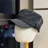 Chapéu de Equitação Preto Retrô Britânico com Topo Plano Feminino Nova Moda Temperamento Artístico Grande Circunferência da Cabeça Boina Bico de Pato Chapéu Tendência