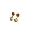 Pendientes de Perla en Cubo de Azúcar Maillard para Mujer 2025 Nuevos Populares Joyería de Pendientes de Tachuela de Diseño de Nicho de Lujo Ligero