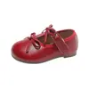 Zapatos Mary Jane de piel para niña con lazo, zapatos de princesa de suela blanda, nuevos zapatos sencillos de primavera y otoño para niño pequeño, zapatos rojos de actuación para niños