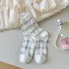 Calcetines Coreanos para Mujer Dulces de Lunares con Lazo Colgante de Corazón Calcetines de Media Pantorrilla Tela Ins Etiqueta Botón Encaje Calcetines con Volantes