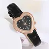 Nuevo reloj verde de moda love para mujer, de lujo ligero, con forma de corazón, en stock, venta al por mayor, primera generación de envío