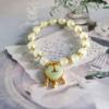 Pulsera de Ópalo Mariposa para Mujer de Nicho de Lujo Ligero de Alta Gama con Cuentas de Cristal al por Mayor Colgante Accesorios Yiwu Nuevo