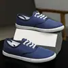 Nuevos Zapatos de Lona para Hombre para las Cuatro Estaciones 2025, Zapatos de Tela Casuales Transpirables de Moda, Tenis Versátiles de Moda, Zapatos Blancos de Corte Bajo para Verano