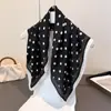 Nuevo Pañuelo Cuadrado Pequeño de Algodón y Lino con Patrón de Espiga de Puntos Pañuelo para la Cabeza Imitación Terciopelo Chal Protección Solar Bufanda para el Cuello Bufanda para Mujer