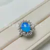 Anillo de Calcedonia Verde de Alta Gama, Anillo Dorado Blanco Chapado en Plata, Comparable al Color del Jadeíta, Anillo Femenino en Vivo, Joyería Moderna y Versátil
