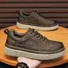 Zapatos de Hombre Otoño Zapatos de Tabla para Hombre 2026 Nuevos Versátiles Estudiante Retro Zapatos de Cuero Ligeros Suela Suave Zapatos Casuales de Moda para Hombre