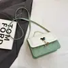 Bolsa Quadrada Pequena Estilosa e Simples Nova Estética de Nicho para o Dia a Dia Bolsa de Ombro Tendência Casual Personalidade 2026 Primavera