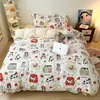 Conjunto de cama de quatro peças em veludo de leite de desenho animado para outono e inverno, com capa de edredom espessa e quente de flanela e fleece de coral, lençol com elástico e lençol de cama