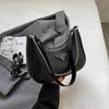Bolso de diseño de nicho de estilo occidental de alta gama para mujer, popular bolso de mensajero combinable, bolso de hombro bajo el brazo, 2023